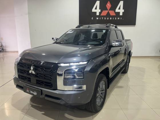 MITSUBISHI TRITON 2.4 BITURBO DIESEL CD HPE 4X4 AUTOMÁTICO MITSUBISHI TRITON 2.4 BITURBO DIESEL CD HPE 4X4 AUTOMÁTICO
